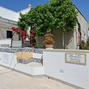 claudette-apartments.sicilyhotelsitaly.net/