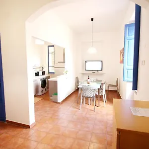 colosseum-super-family-apartment.it-romehotels.com/